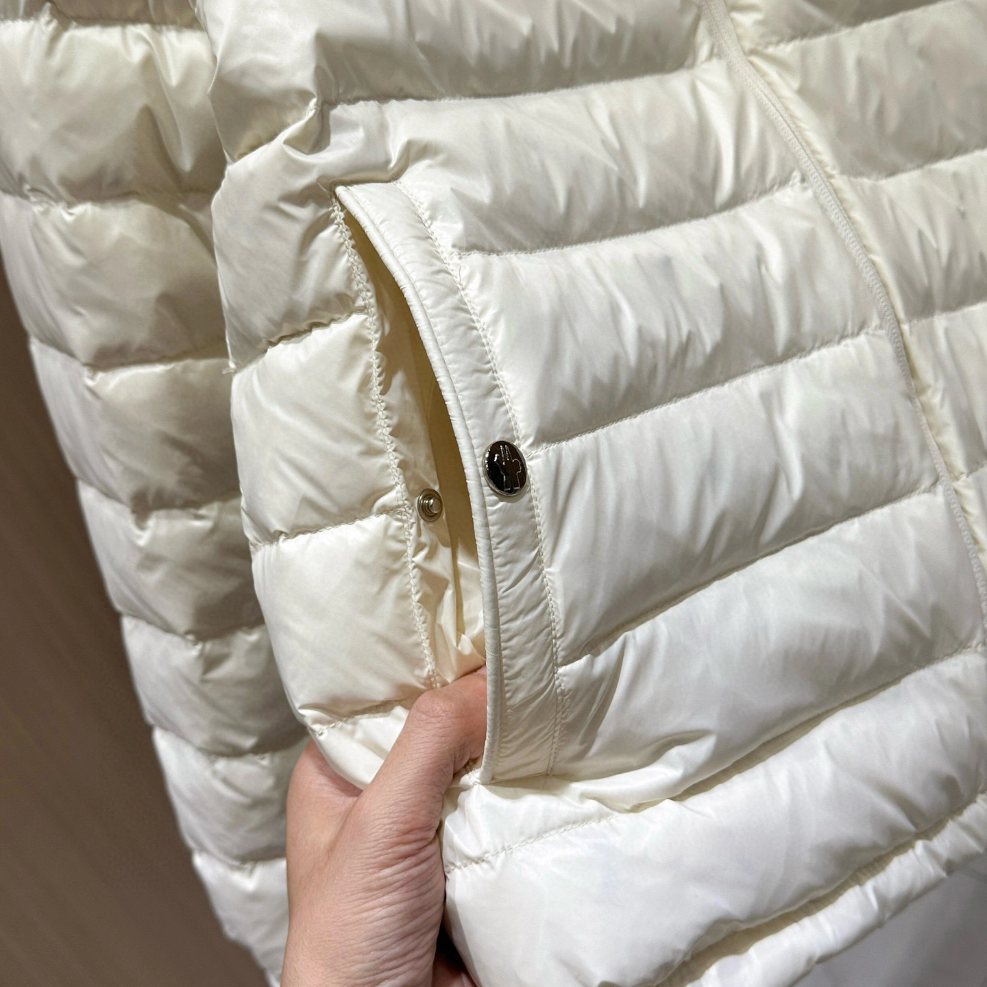 wg.luxury-- 7o9385r Down jacket duck down 2colour item:E-F501J1029-2H